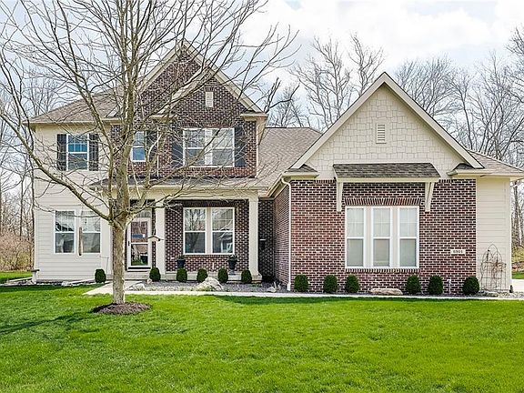 2nd image of 6801 Linden Woods Dr