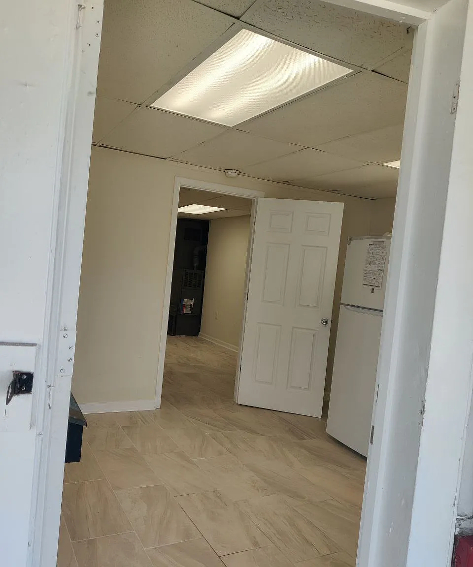 Studio, 400 sqft, $1,000 — Photo 2