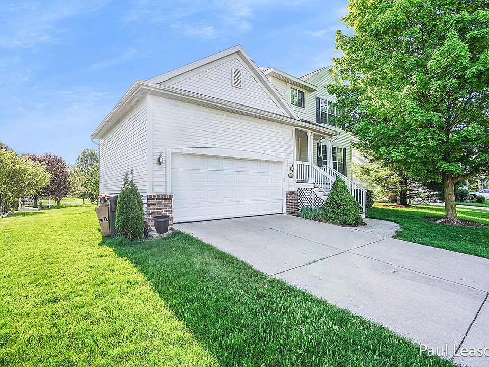 1st image of 5636 E De Blaay Ct SE