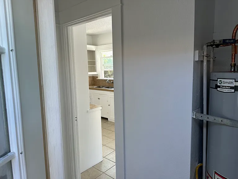 747 Ohio Ave — Photo 6