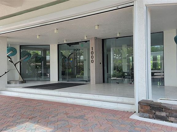 3rd image of 1000 Longboat Club Rd Unit 406