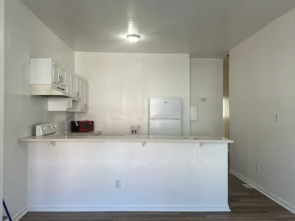 219 N Broom St APT 1, Wilmington, DE 19805
