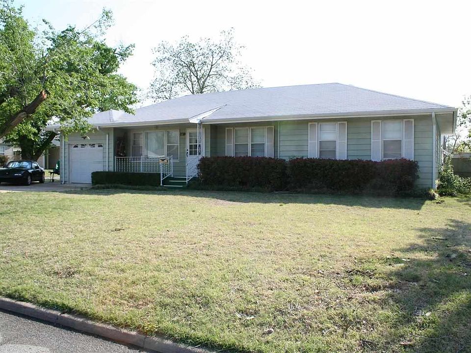 1st image of 739 NW 32nd St