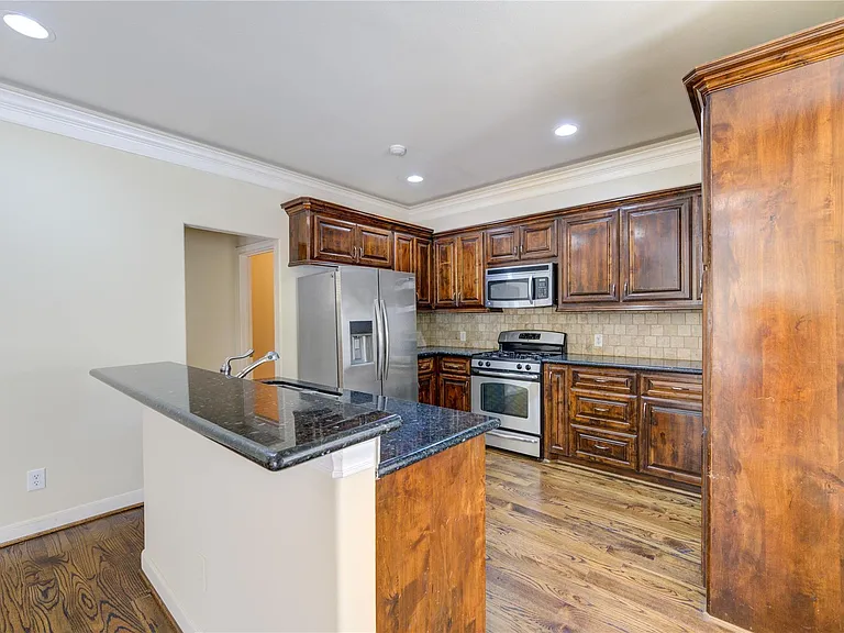 5813 Washington Ave #B — Photo 17