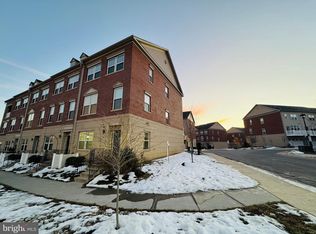 7864 Crescent Park Dr, Gainesville, VA 20155
