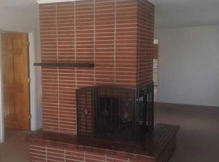 34 Dickens St, Pawtucket, RI 02861