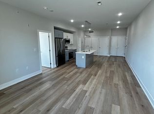 701 N 40th St #8, Philadelphia, PA 19104