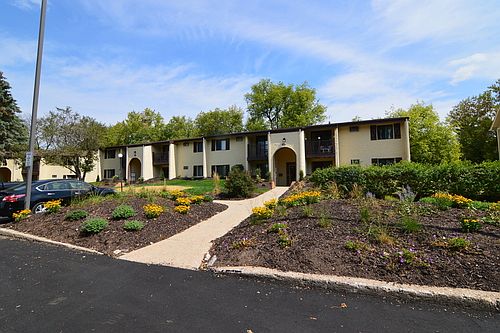 2nd image of 715 McCormick Ave #1