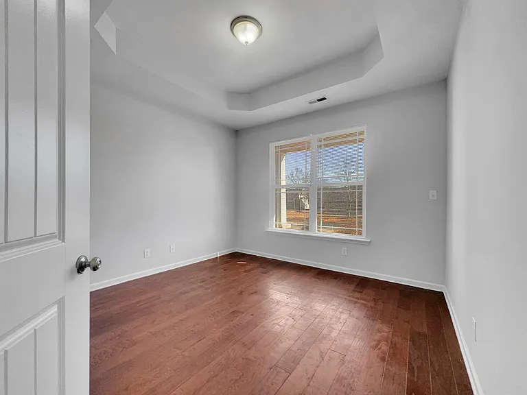 411 Promenade Dr SW — Photo 5