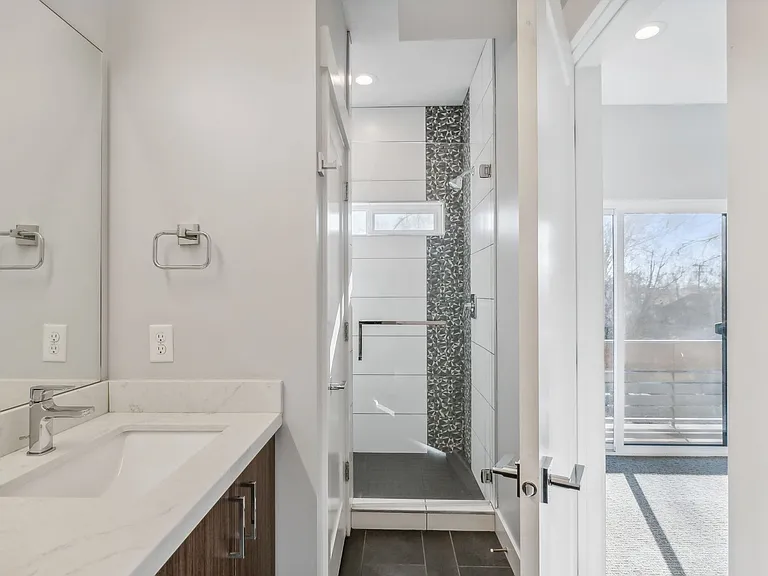 322 W Reed Ave N — Photo 11