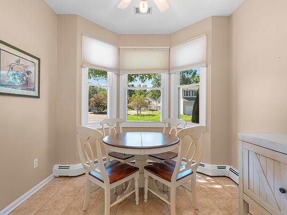 4th image of 43 Pepper Bush Ln