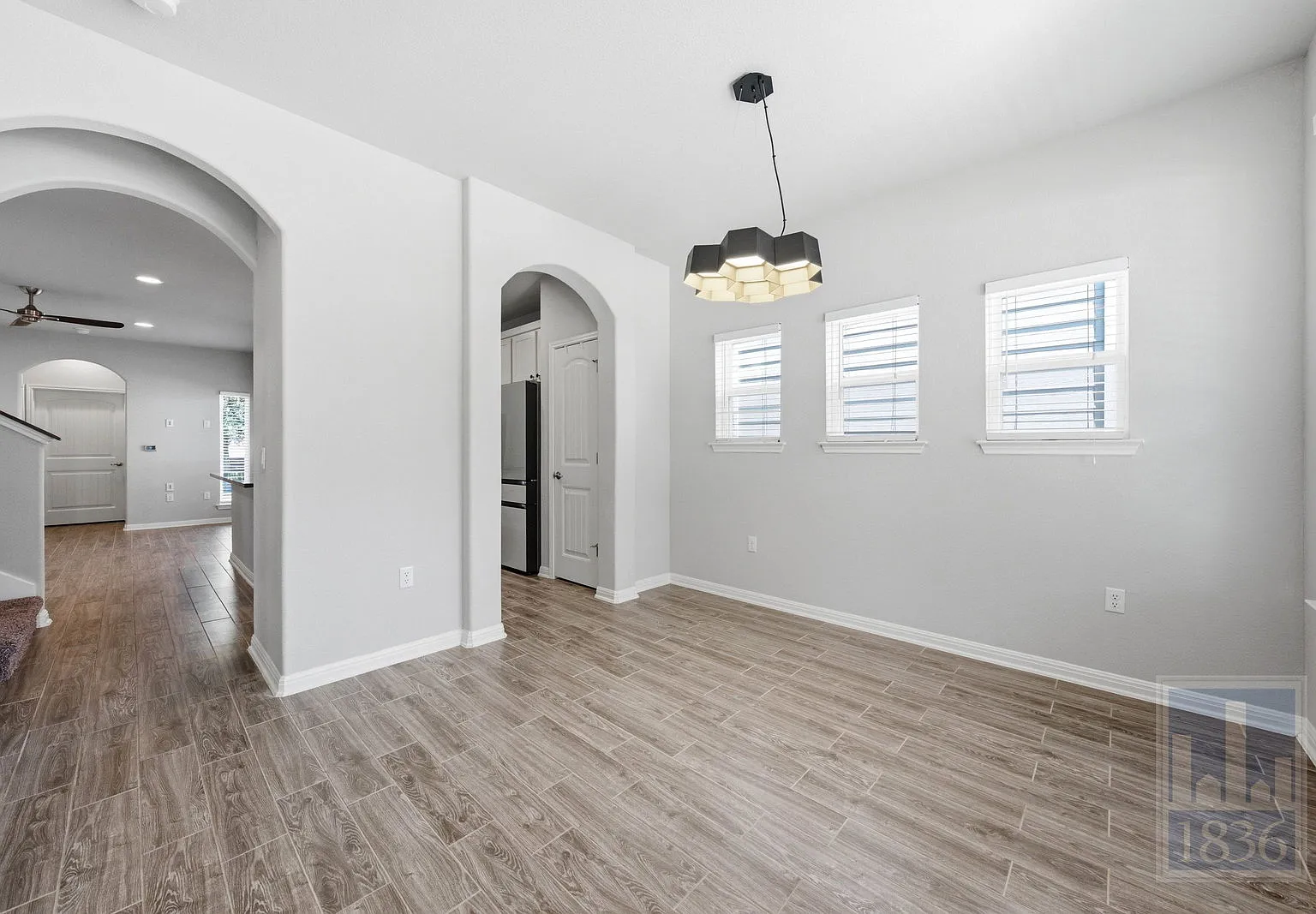 3 bed, 3.0 bath, 1966 sqft, $2,295 — Photo 4