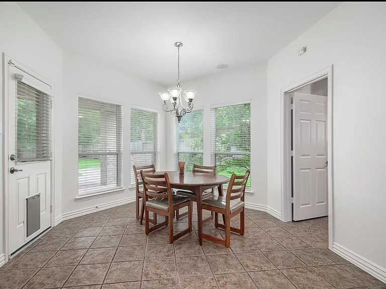 58 N Scribewood Cir — Photo 6