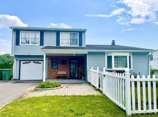 17 Ridge Rd, Edison, NJ 08817