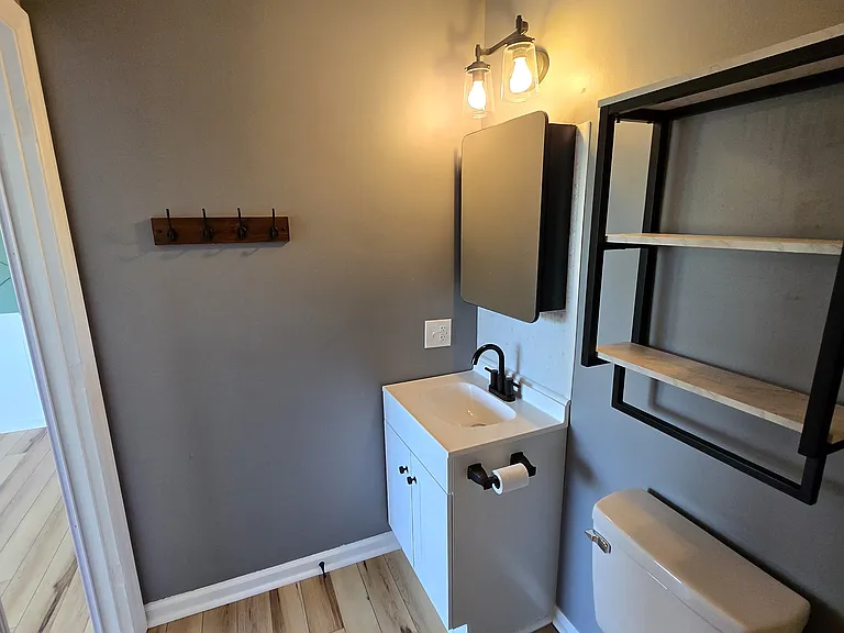 504 Pierpont Hts — Photo 16