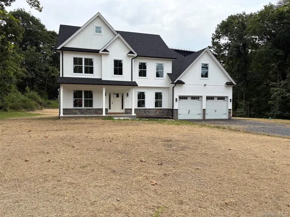 4 Rosewood Lane, Salisbury Mills, NY 12553