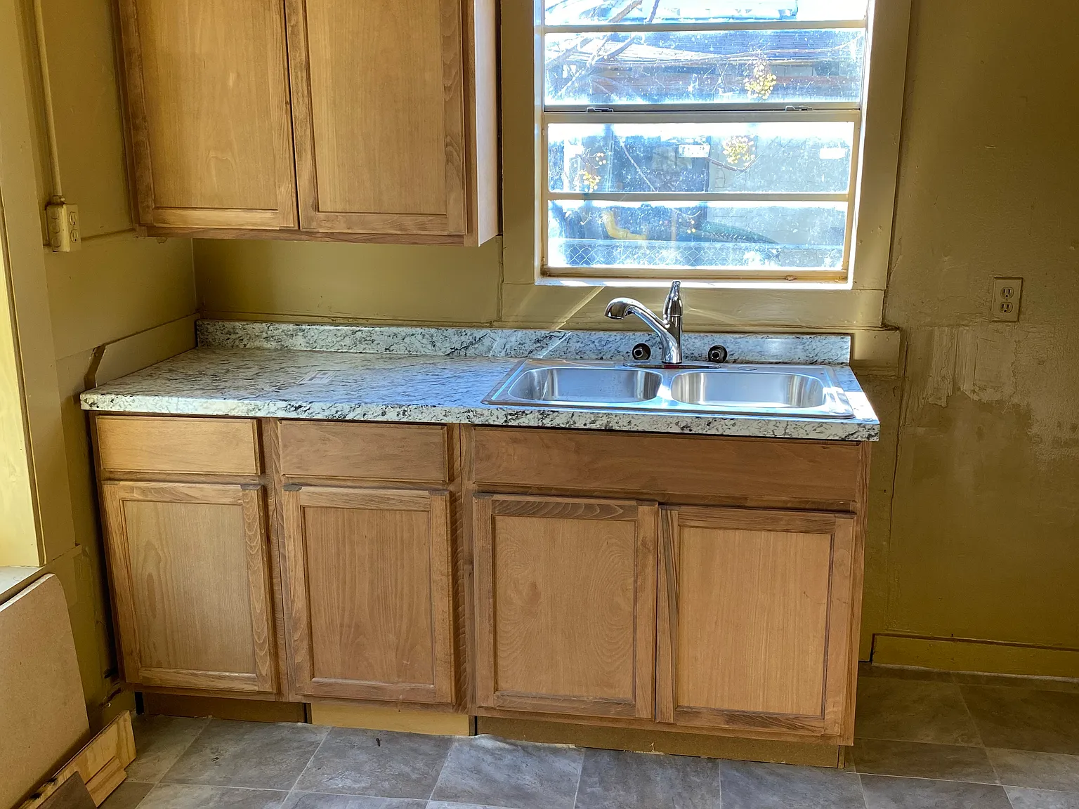 2 bed, 695 sqft, $700 — Photo 3