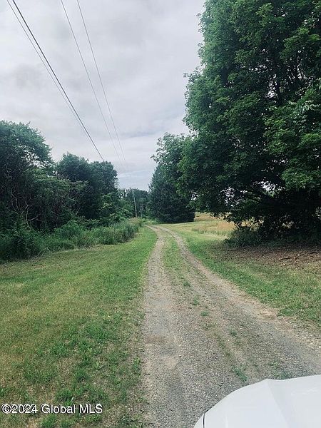 2nd image of 136 SCHUURMAN Road