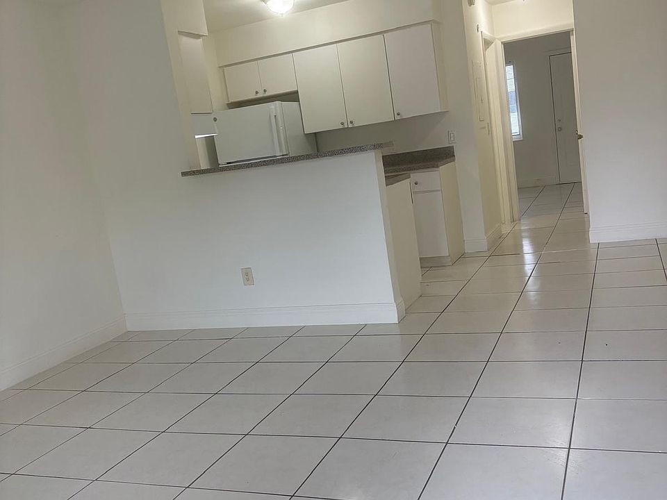 1st image of 14505 NE 6th Ave N #204