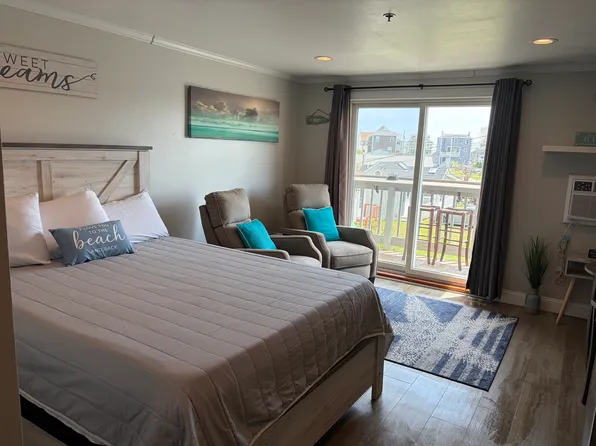 550 Winnacunnet Rd Unit 212, Hampton, NH 03842