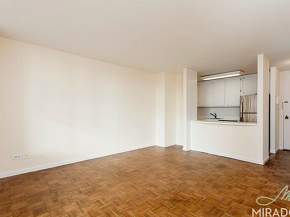 3rd image of 330 E 39th St APT 18p
