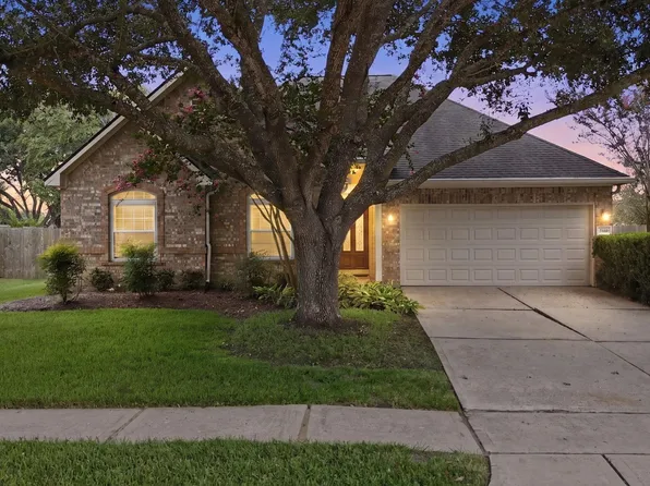 3403 Appleton Dr, Pearland, TX 77584