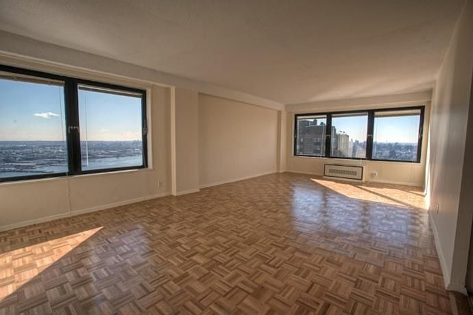 1st image of 630 1st Ave APT 25E
