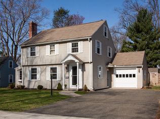 54 Stirling St, Longmeadow, MA 01106