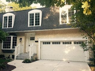 927 N Waiola Ave, La Grange Park, IL 60526