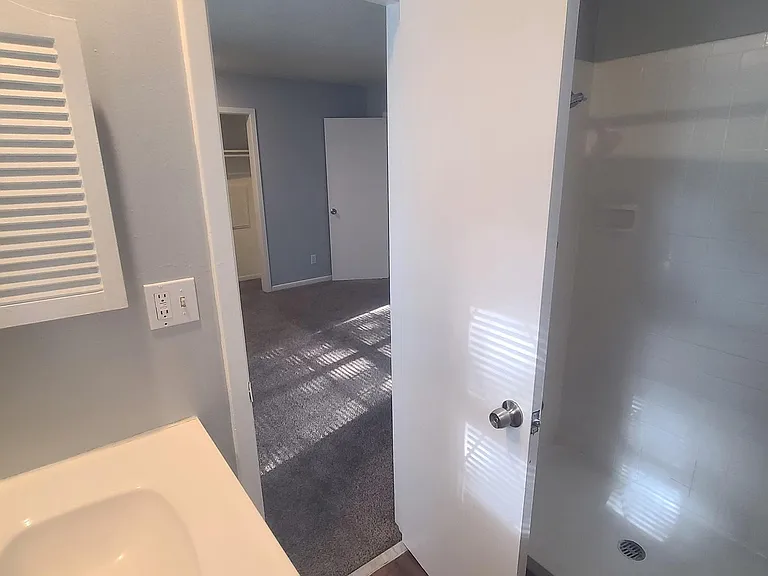 9825 Linden Cir — Photo 9