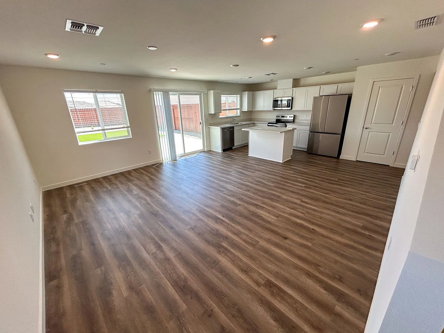 New Build Home - Comfortable Living In A New Redding Neighborhood — Photo 4