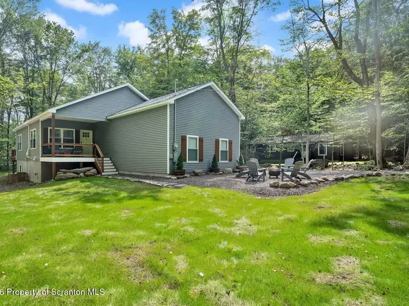 29 Fawn Ct, Gouldsboro, PA 18424