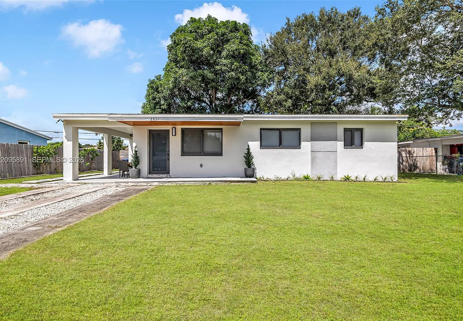 Myrtle Grove — Photo 1