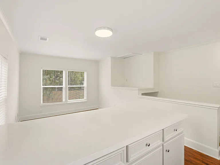 612 W Alabama St #1/2 — Photo 13