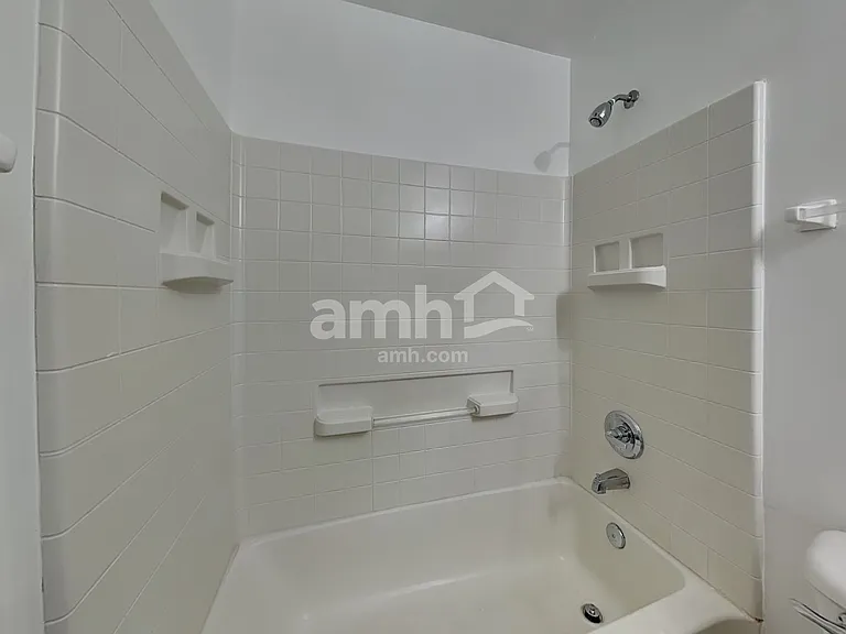 1204 Stonecrop Ln — Photo 18