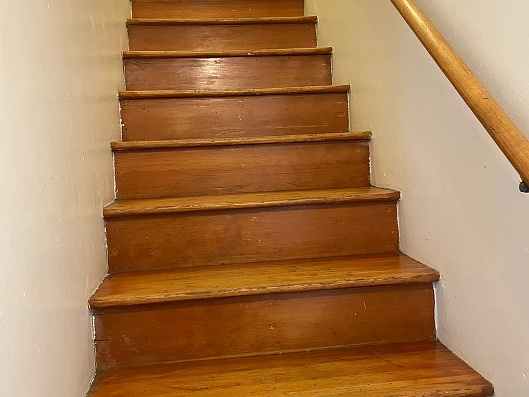 620 Webster St — Photo 6