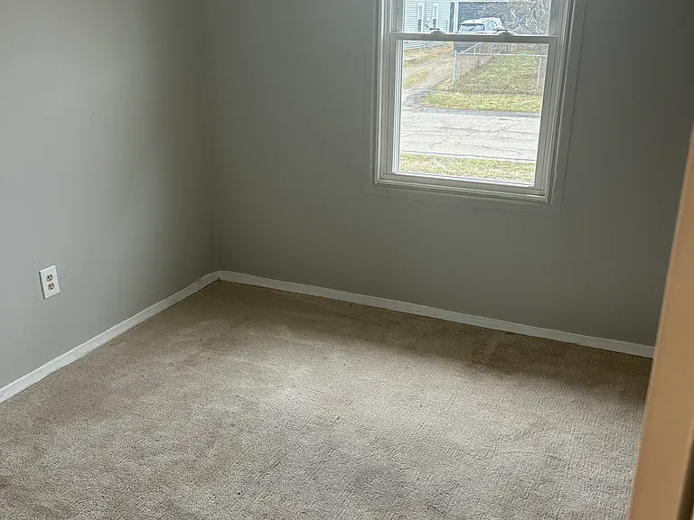 2982 Laverne Dr — Photo 12