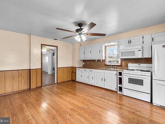 4th image of 1106 Pope Ave