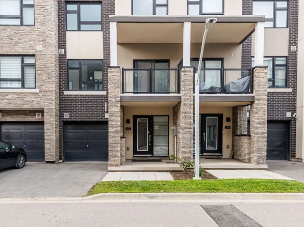 1121 Cooke Blvd #55, Burlington, ON L7T 0C3