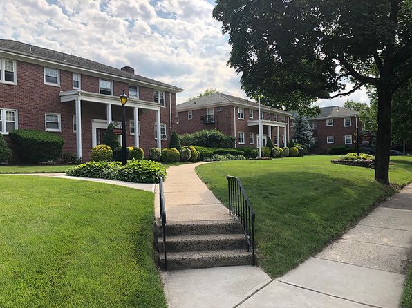 500 E Ridgewood Ave APT 32