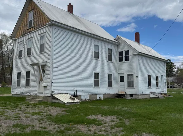5 Nichol Street, Paris, ME 04281