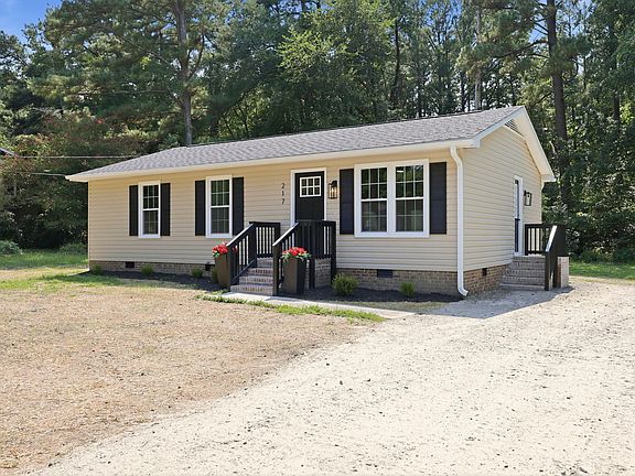 3rd image of 217 Fox Run Dr
