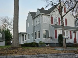 305 Maple Ave, Oradell, NJ 07649