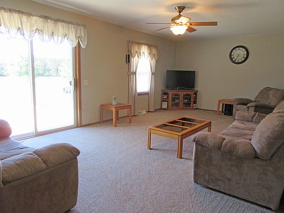 4th image of 116895 Equity St