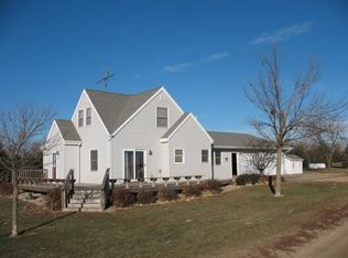 45816 890th St, Windom, MN 56101