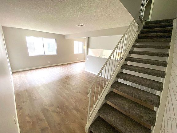 2nd image of 1155 Acadia Pl