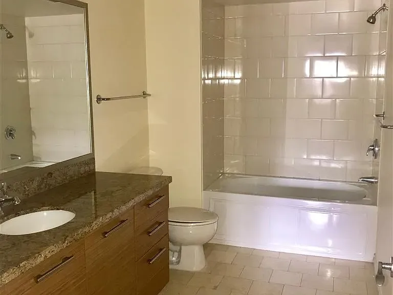 1431 Pacific Hwy #107 — Photo 8