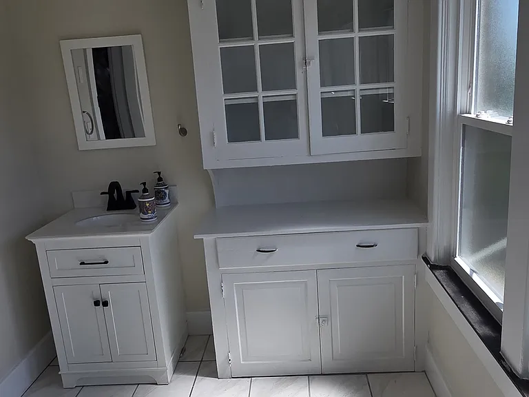 2201 Bashford Manor Ln — Photo 17