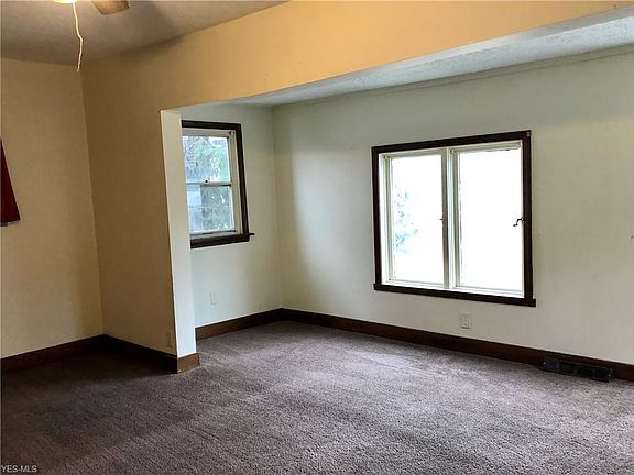 5th image of 173 Spellman Ct