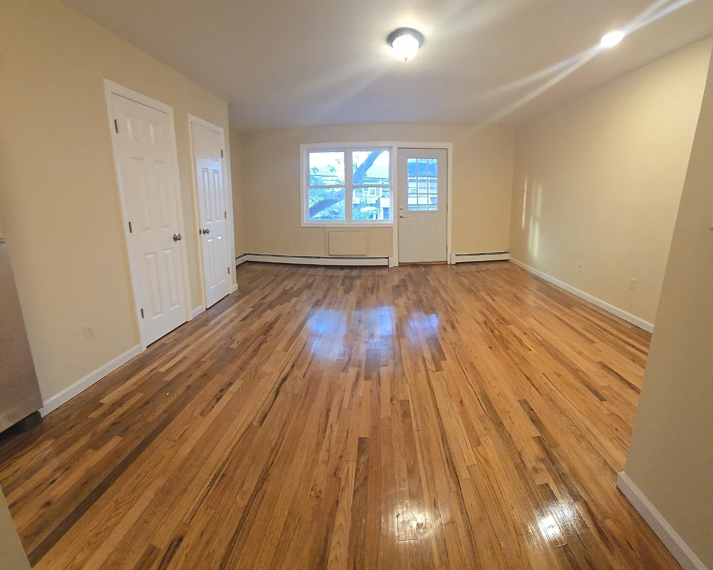 1 bed, 425 sqft, $1,850 — Photo 2